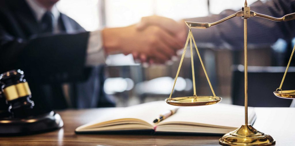 وکیل زن در بندرعباس